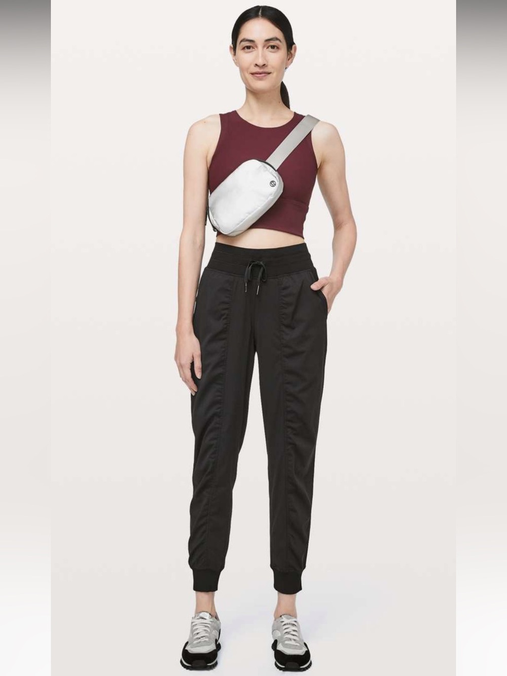 Lululemon Dance Studio Jogger Full Length 29" inseam Black, Size 4 W5BPJS